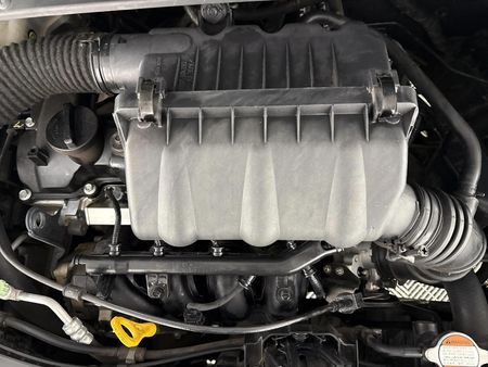 2011-Hyundai-i10-12-GLS_12