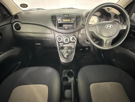 2011-Hyundai-i10-12-GLS_1