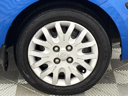 2011-Hyundai-i10-12-GLS_5