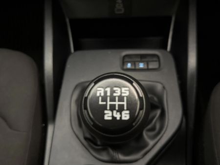 2025-Ford-Ranger-20D-XL-Double-Cab_10
