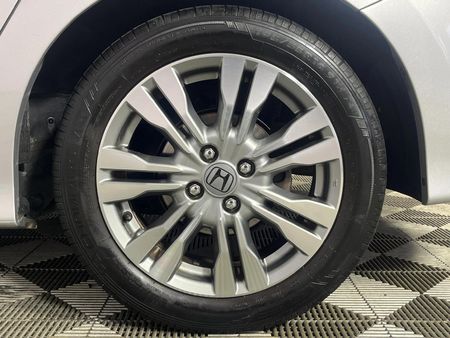 2013-Honda-Ballade-15-Elegance-Auto_6