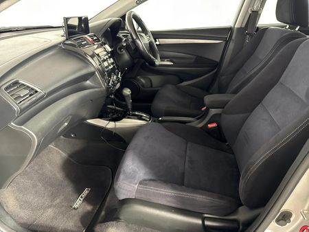 2013-Honda-Ballade-15-Elegance-Auto_8