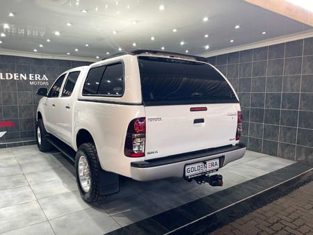 2012-Toyota-Hilux-25-D-4D-SRX-4x4-Double-Cab_20