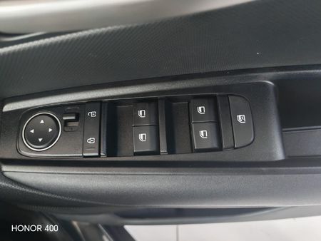 2026-Kia-Sonet-15-LS_23