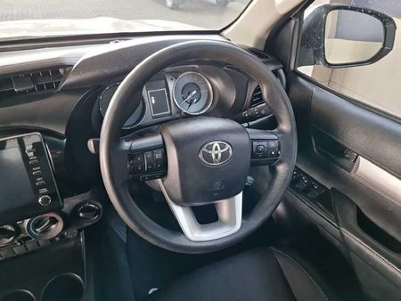 2023-Toyota-Hilux-24-GD-6-Raider-4x4-Auto-Double-Cab_12