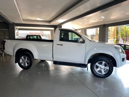 2015-Isuzu-KB-300-D-Teq-LX-Single-Cab_1