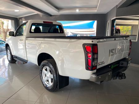 2015-Isuzu-KB-300-D-Teq-LX-Single-Cab_4