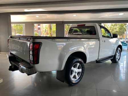 2015-Isuzu-KB-300-D-Teq-LX-Single-Cab_6