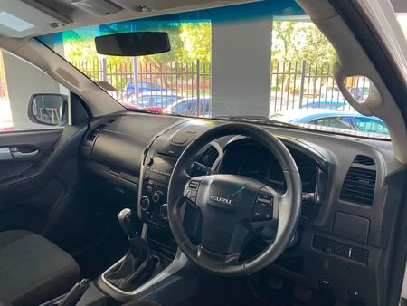 2015-Isuzu-KB-300-D-Teq-LX-Single-Cab_8