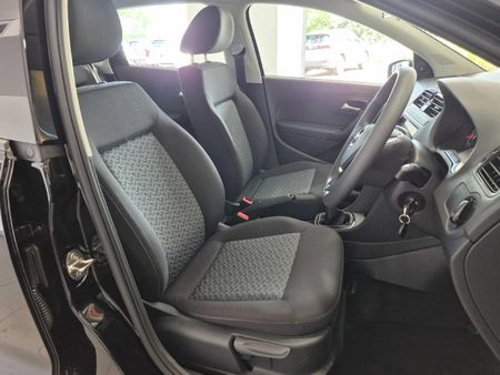 2026-Volkswagen-Polo-Vivo-14-Life_9