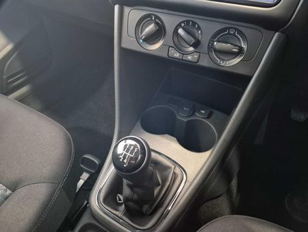 2026-Volkswagen-Polo-Vivo-14-Life_12