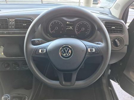 2026-Volkswagen-Polo-Vivo-14-Life_17