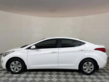 2013-Hyundai-Elantra-16-GLS-Premium_12