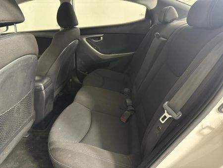 2013-Hyundai-Elantra-16-GLS-Premium_3