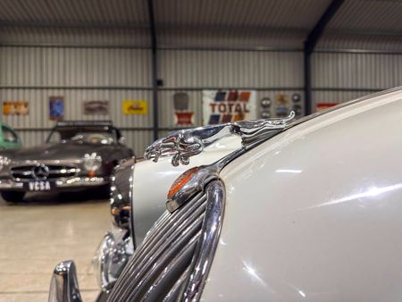 1960-Jaguar-XK150-S_16