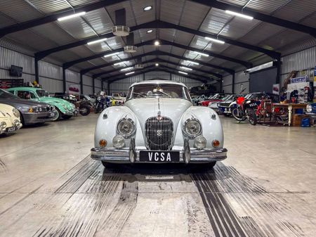 1960-Jaguar-XK150-S_1