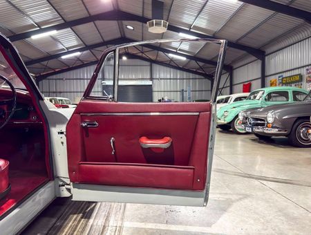1960-Jaguar-XK150-S_26