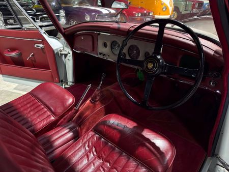 1960-Jaguar-XK150-S_29