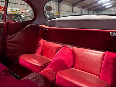 1960-Jaguar-XK150-S_37