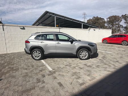 2022-Toyota-Corolla-Cross-18-XS-Hybrid_1