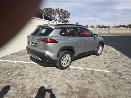 2022-Toyota-Corolla-Cross-18-XS-Hybrid_3