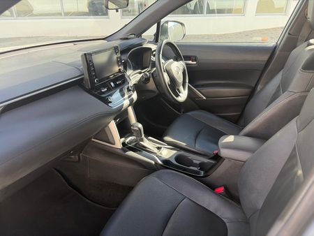 2022-Toyota-Corolla-Cross-18-XS-Hybrid_8