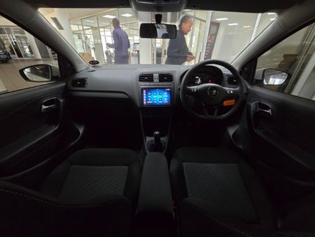 2026-Volkswagen-Polo-Vivo-14-Life_9