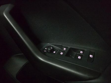 2026-Volkswagen-T-Cross-10-TSI-Auto_18