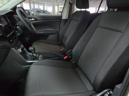 2026-Volkswagen-T-Cross-10-TSI-Auto_25