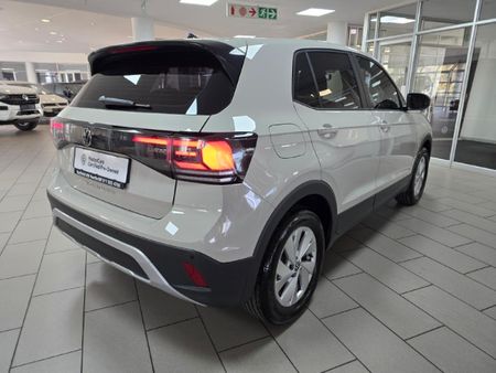 2026-Volkswagen-T-Cross-10-TSI-Auto_2