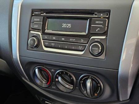 2026-Nissan-Navara-25-DDTi-SE-Single-Cab_15