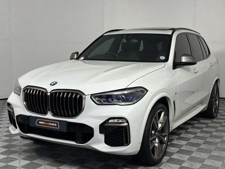 2020-BMW-X5-M50i_0