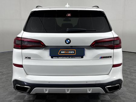 2020-BMW-X5-M50i_17