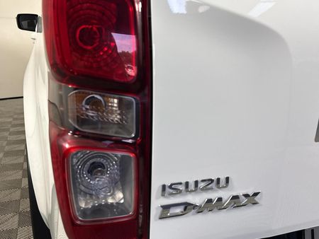 2025-Isuzu-D-Max-19-DDI-HR-LS-Auto-Double-Cab_11