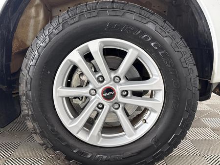2025-Isuzu-D-Max-19-DDI-HR-LS-Auto-Double-Cab_5