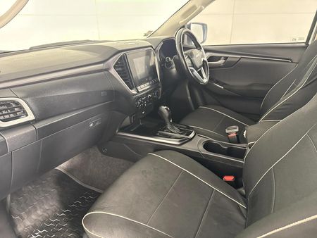 2025-Isuzu-D-Max-19-DDI-HR-LS-Auto-Double-Cab_8