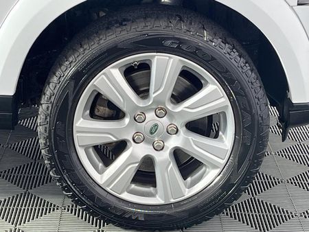 2013-Land-Rover-Discovery-4-30-TD-SD-V6-HSE_5