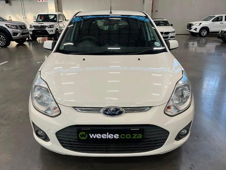 2015-Ford-Figo-14-Trend_7