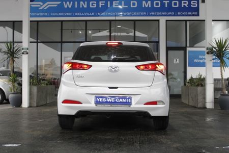 2016-Hyundai-i20-12-Motion_3