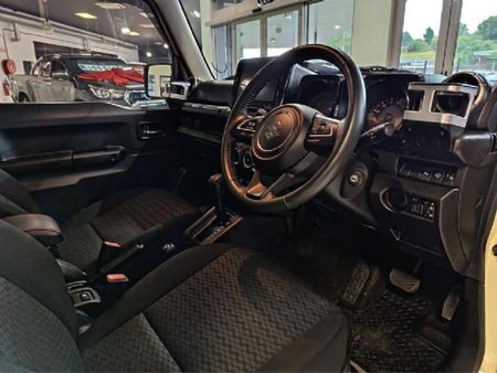 2024-Suzuki-Jimny-15-GLX-AllGrip-5-Door-Auto_13