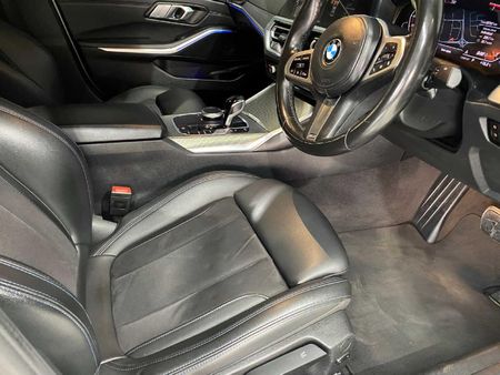 2022-BMW-3-Series-320i-M-Sport_19