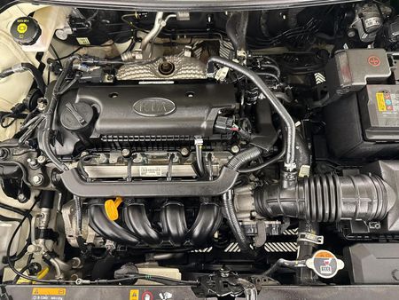 2021-Kia-Rio-14-LS-5-dr_13