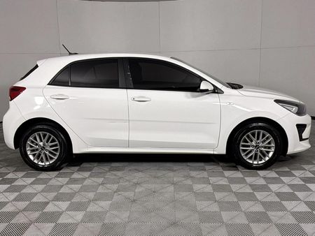2021-Kia-Rio-14-LS-5-dr_17