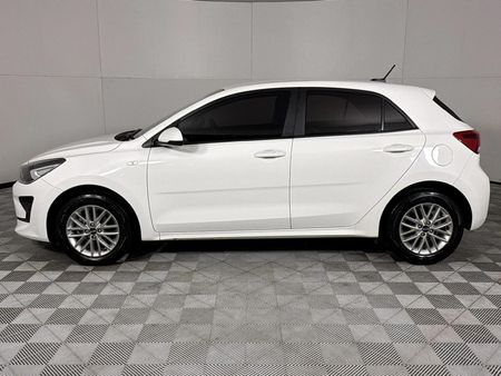 2021-Kia-Rio-14-LS-5-dr_19