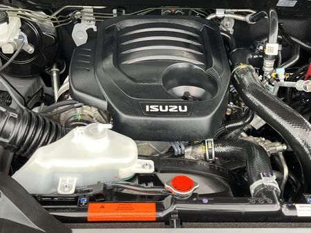 2026-Isuzu-D-Max-19-DDI-HR-L-Auto-Double-Cab_13