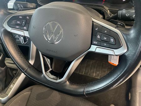 2025-Volkswagen-Polo-10-TSI-Life-Auto-DSG_18