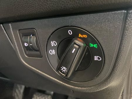 2025-Volkswagen-Polo-10-TSI-Life-Auto-DSG_20