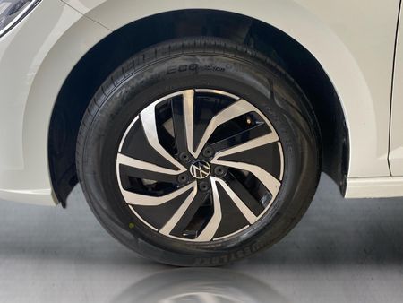 2025-Volkswagen-Polo-10-TSI-Life-Auto-DSG_28