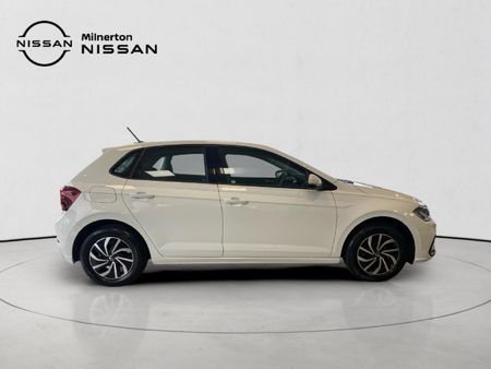 2025-Volkswagen-Polo-10-TSI-Life-Auto-DSG_2
