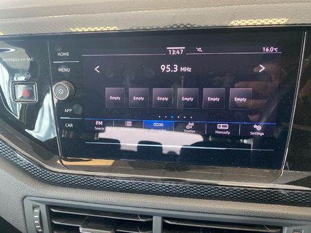 2025-Volkswagen-Polo-10-TSI-Life-Auto-DSG_12
